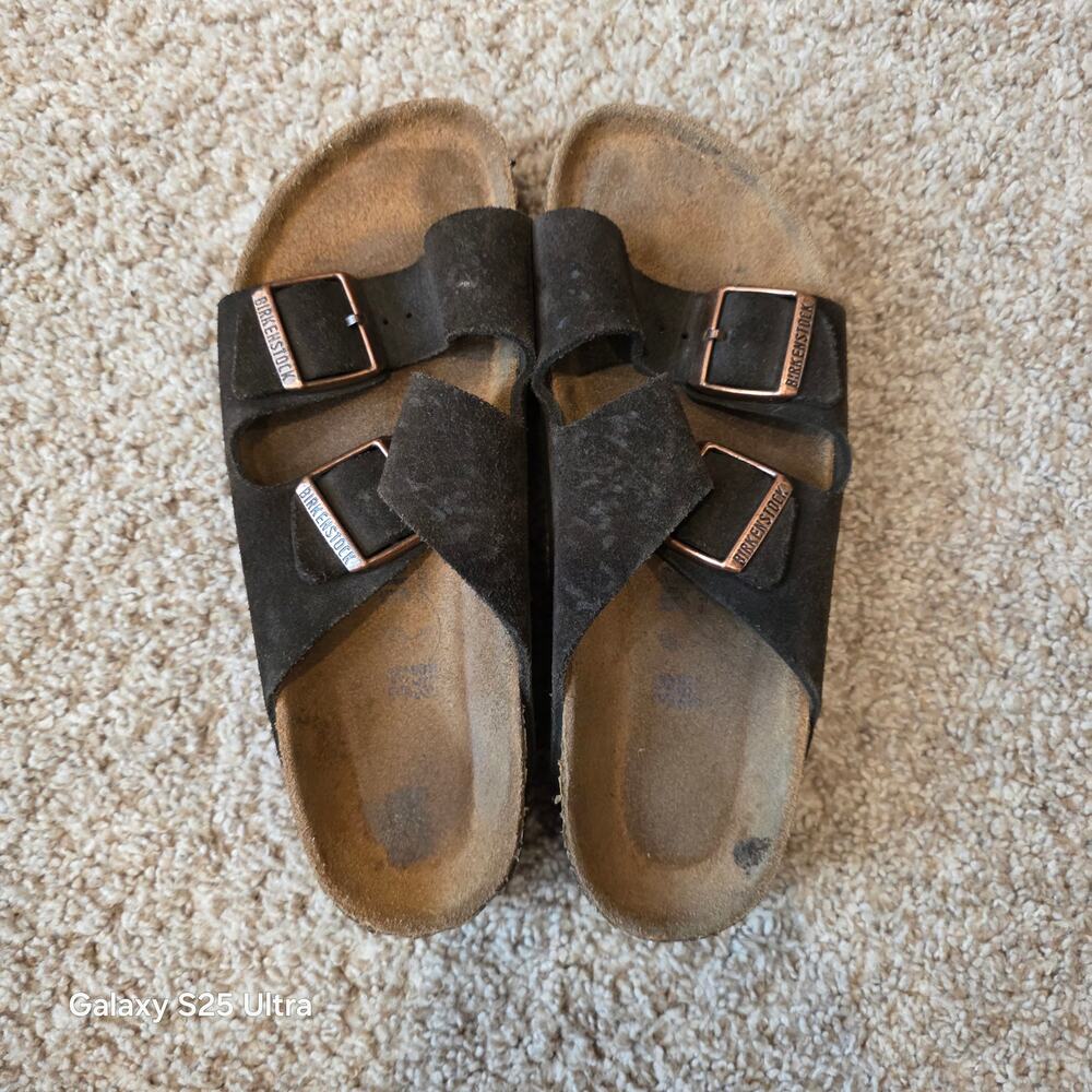 EUC Birkenstock‎ Arizona chocolate brown suede leather slide on sandals sz 8